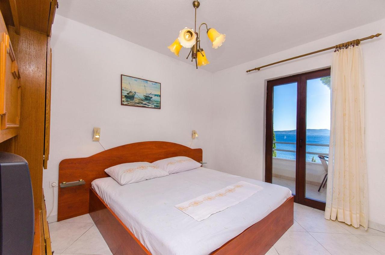 Apartments By The Sea Pisak, Omis - 2802 Buitenkant foto