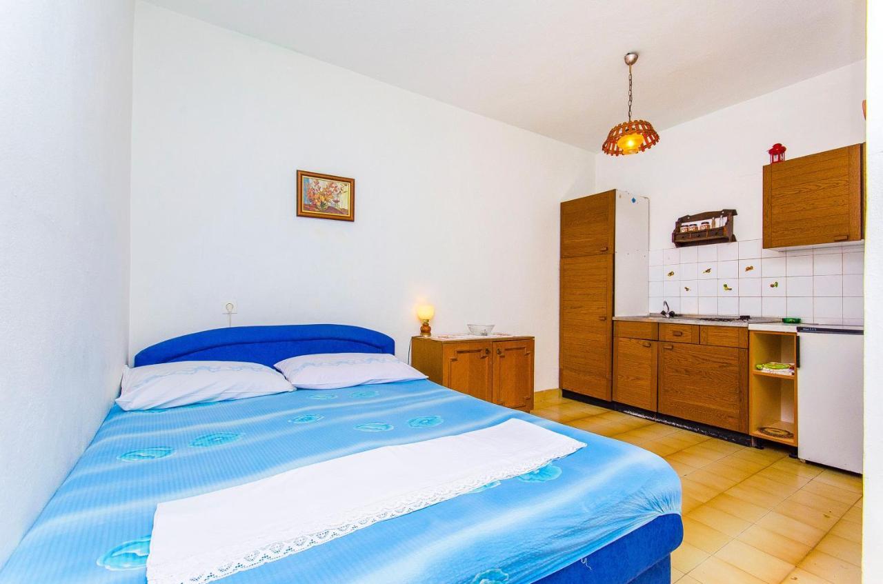 Apartments By The Sea Pisak, Omis - 2802 Buitenkant foto
